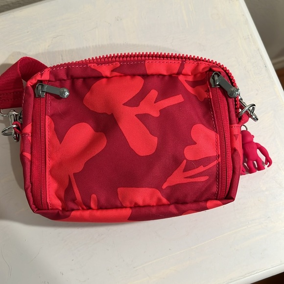 Cute Tropical Crossbody / Waist Bag. NWOT - Picture 2 of 8